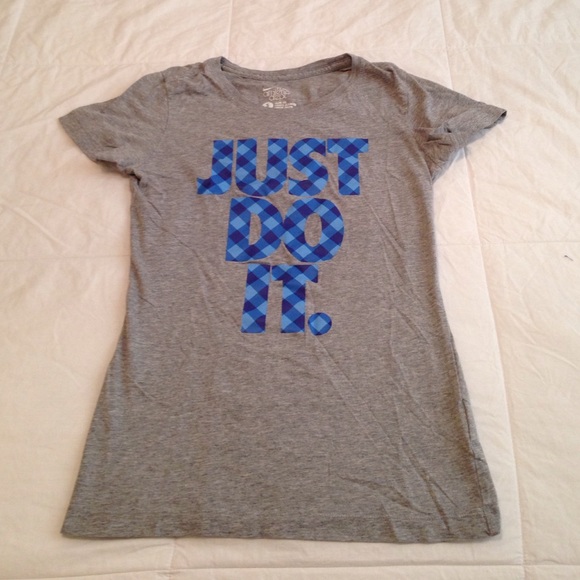 NIKE just do it gray T-shirt