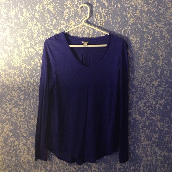 Fossil Tops - NWOT fossil long-sleeve v-neck chiffon back top