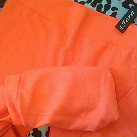 Red orange tight - Picture 2 of 2