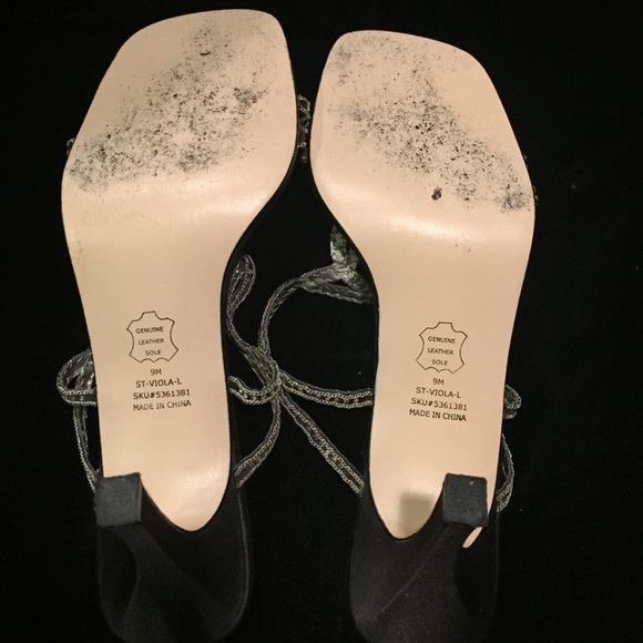 Heels - Picture 3 of 4