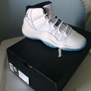 Jordan Legend Blue 11's