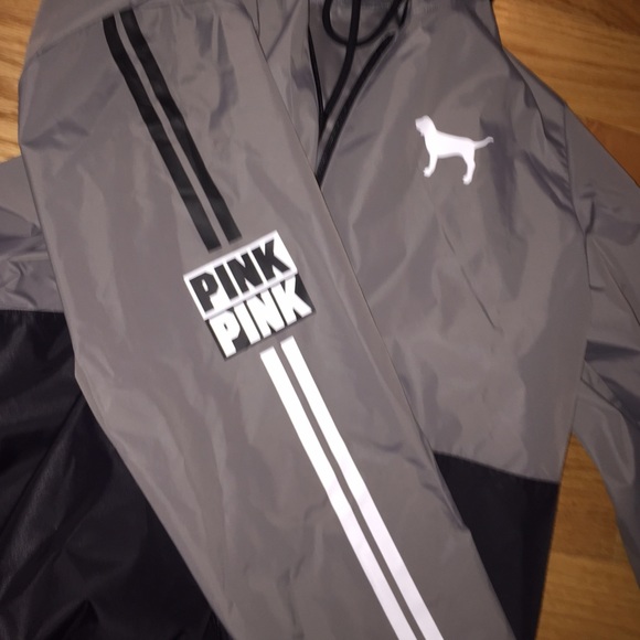 Victoria's Secret Limited Edition NWT Anorak - Picture 3 of 4