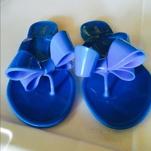 New blue jelly bow sandals!