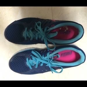 Brand new Nike Flex 2013 Runs