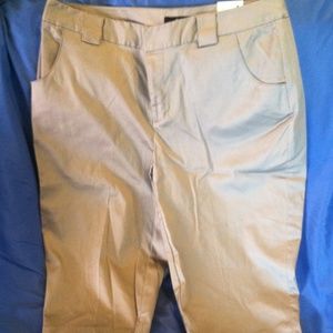 Women's capris plus size 16W