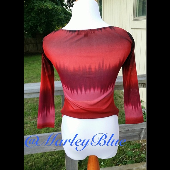 $5!⭐️ Ombré Watercolors Red Top - Picture 4 of 4