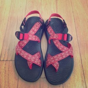 Tribal print Chacos