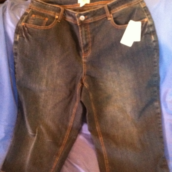 Women's capris plus size 16w