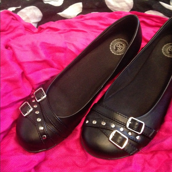Black Buckle Flats