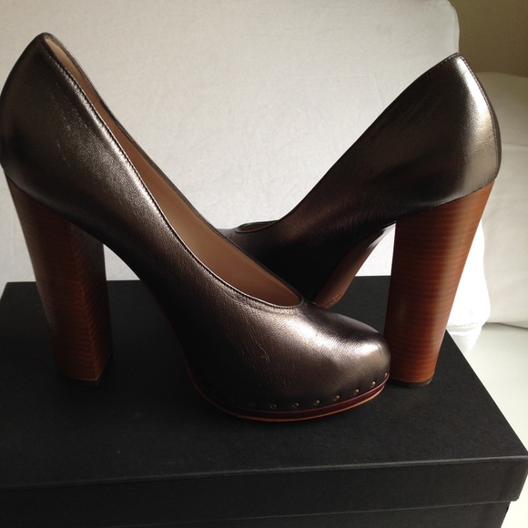 Vionnet Pumps - Picture 4 of 4