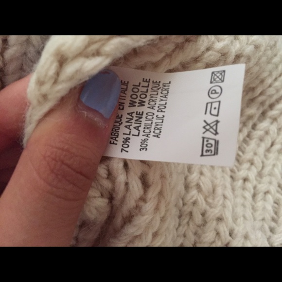 brandy Melville sweater drape cardigan - Picture 3 of 4