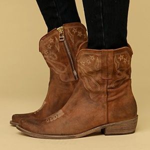 Boutique 9 Jolisa Cowboy Boots Bootie
