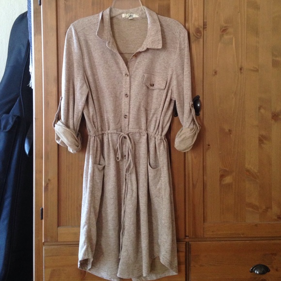 Modcloth light tan t-shirt dress