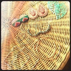 Bracelet and earrings bundle! 💎