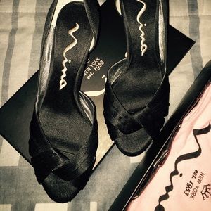 Nina black dress heels very cute sz 8.5 worn once