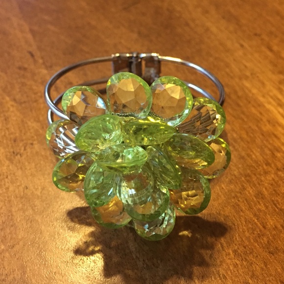 Green Flower Bracelet