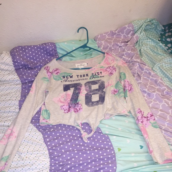 Girls long sleeve crop top