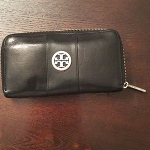 Authentic Tory Burch wallet