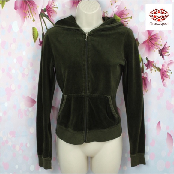 VELVET HOODIE. ARMY GREEN. JUICY