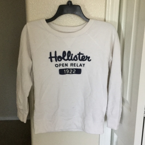 Hollister pull over