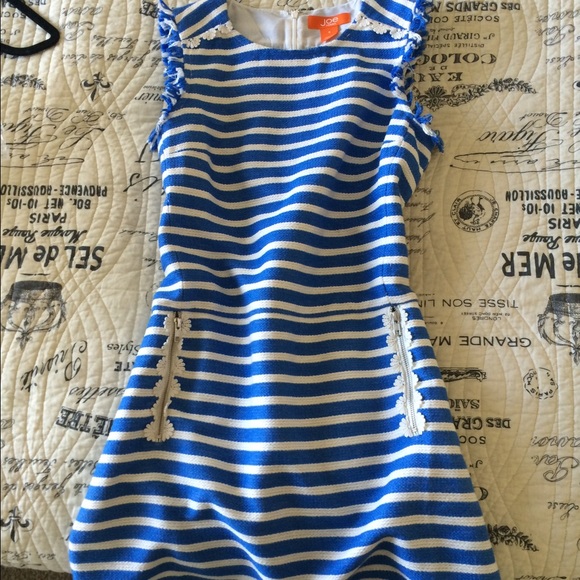 Unique Parisian-style dress - Picture 3 of 4