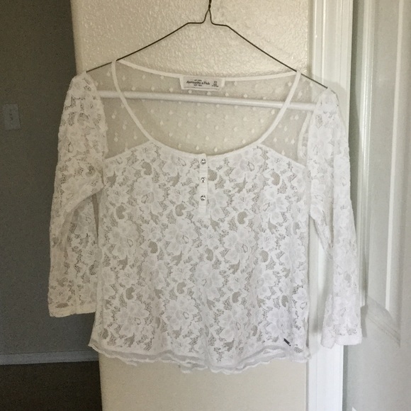 A & F floral Lace top💘
