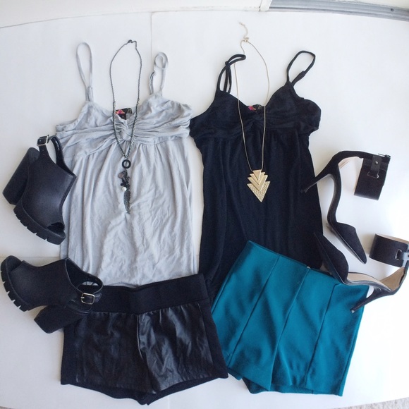 🎽FOREVER 21 TANK TOPS BUNDLE ONLY🎽 - Picture 1 of 4