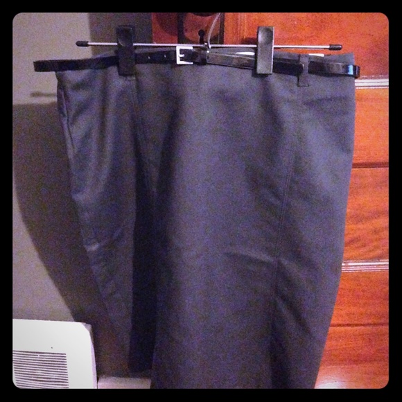 VanHeusen pencil skirt