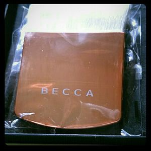 Becca The One Perfecting Brush