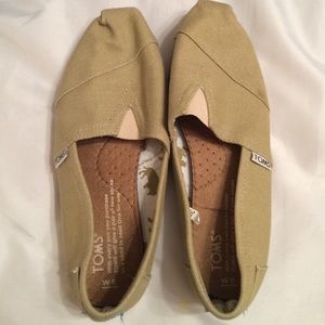 Brand new toms!