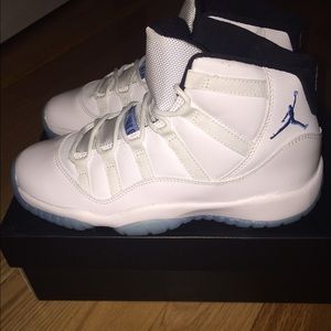 DEADSTOCK LEGION BLUE 11'S!!!