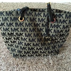 Michael Kors Signature Tote