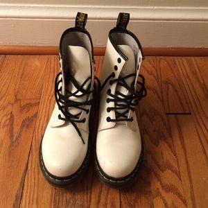 gently used white doc martens