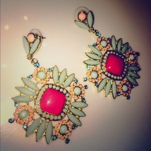☀️Gorgeous earrings.