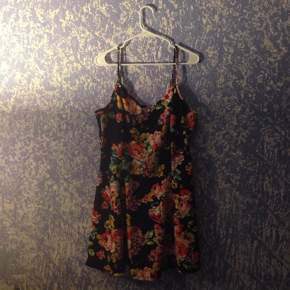floral v-neck dress
