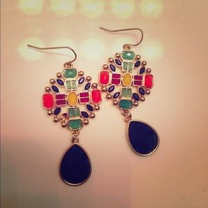 ☀️Multi colored earrings.