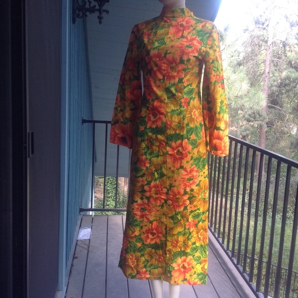 VINTAGE Vibrant and fab Retro maxi dress - Picture 3 of 3
