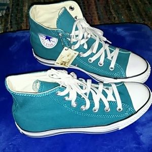 Converse Sneakers Get  them Now!!!!!