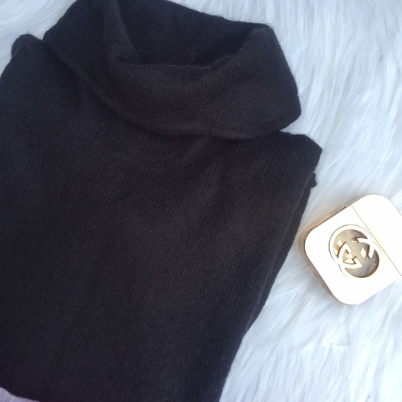 Lord & Taylor Tops - • Lord & Taylor • Turtleneck