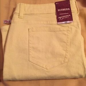 Shorts knee length (juniors)