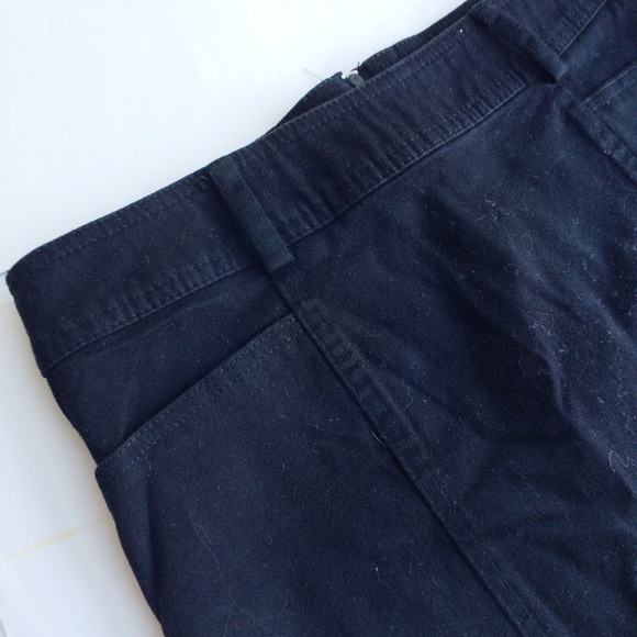 ✨BLACK MINI SKIRT ONLY✨ - Picture 2 of 4