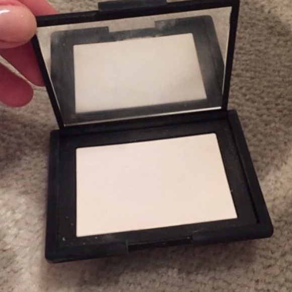 Nars crystal setting powder