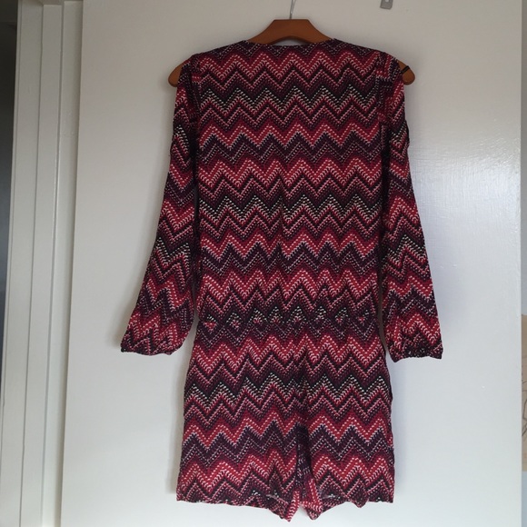 Multi-colored patterned romper - Picture 2 of 3
