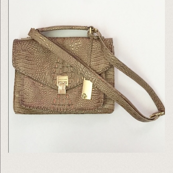 🎉😊 Crocodile Purse.🎉😊 - Picture 4 of 4
