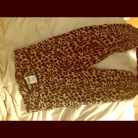 PINK cheetah cropped leggings
