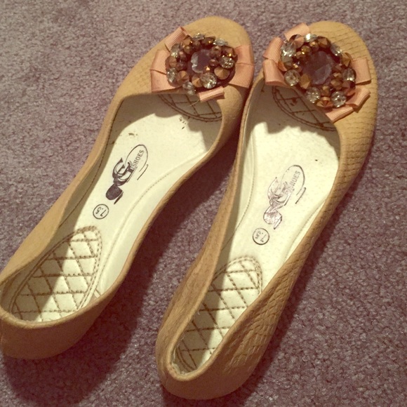 Gold flats