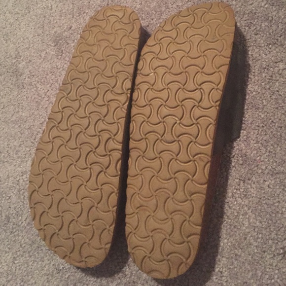 Sandals - Picture 3 of 4