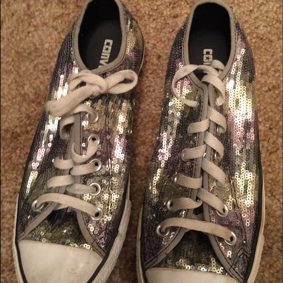 ✨FiNaL OfFeR💛Sparkly converse💛✨💰