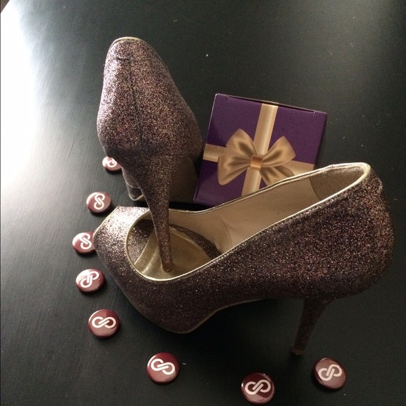 Steve Madden Shoes - SHOES