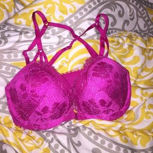 Brand new VS Bombshell bra MAKE AN OFFER😋